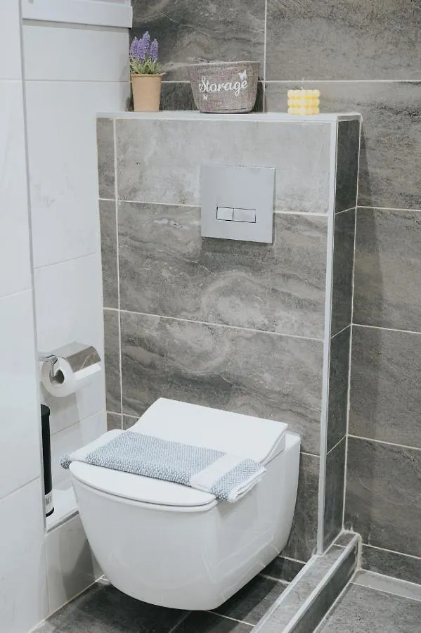 Comfy And Stylish Apartment Thessaloniki Greece