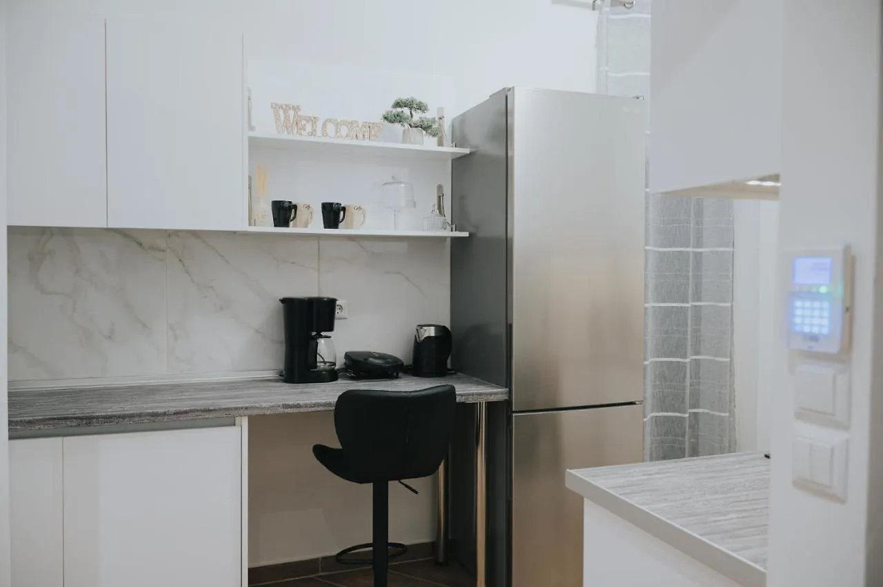 Comfy And Stylish Apartment Thessaloniki
