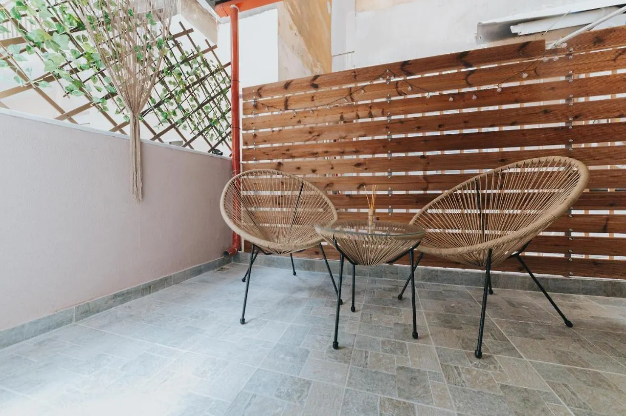 Comfy And Stylish Apartment Thessaloniki