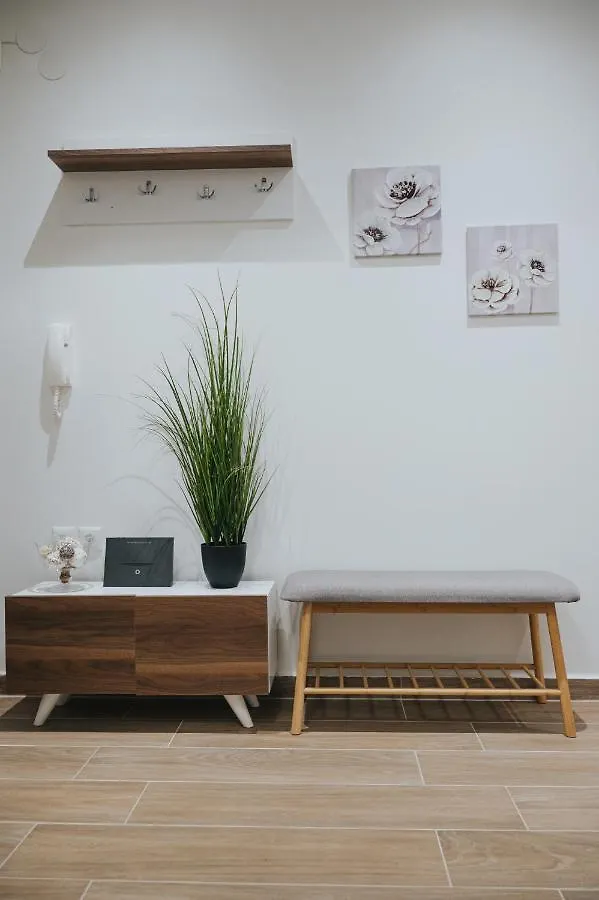 Comfy And Stylish Apartment Thessaloniki